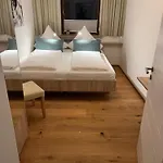 Juraschatz Lejlighed